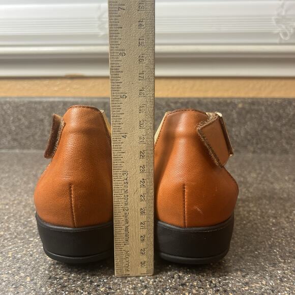 Gravity Defyer Sandals Gold/Brown Womens Sz 7M Leather Ankle Strap Open Toe Snap - Picture 9 of 11